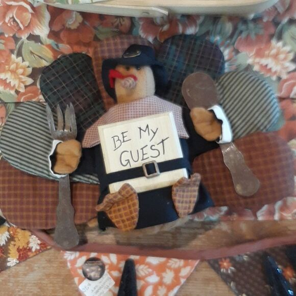 6 pc rustic farmhouse autumn placemats, bun basket, acorn candle "Thanks" bundle - Picture 2 of 12